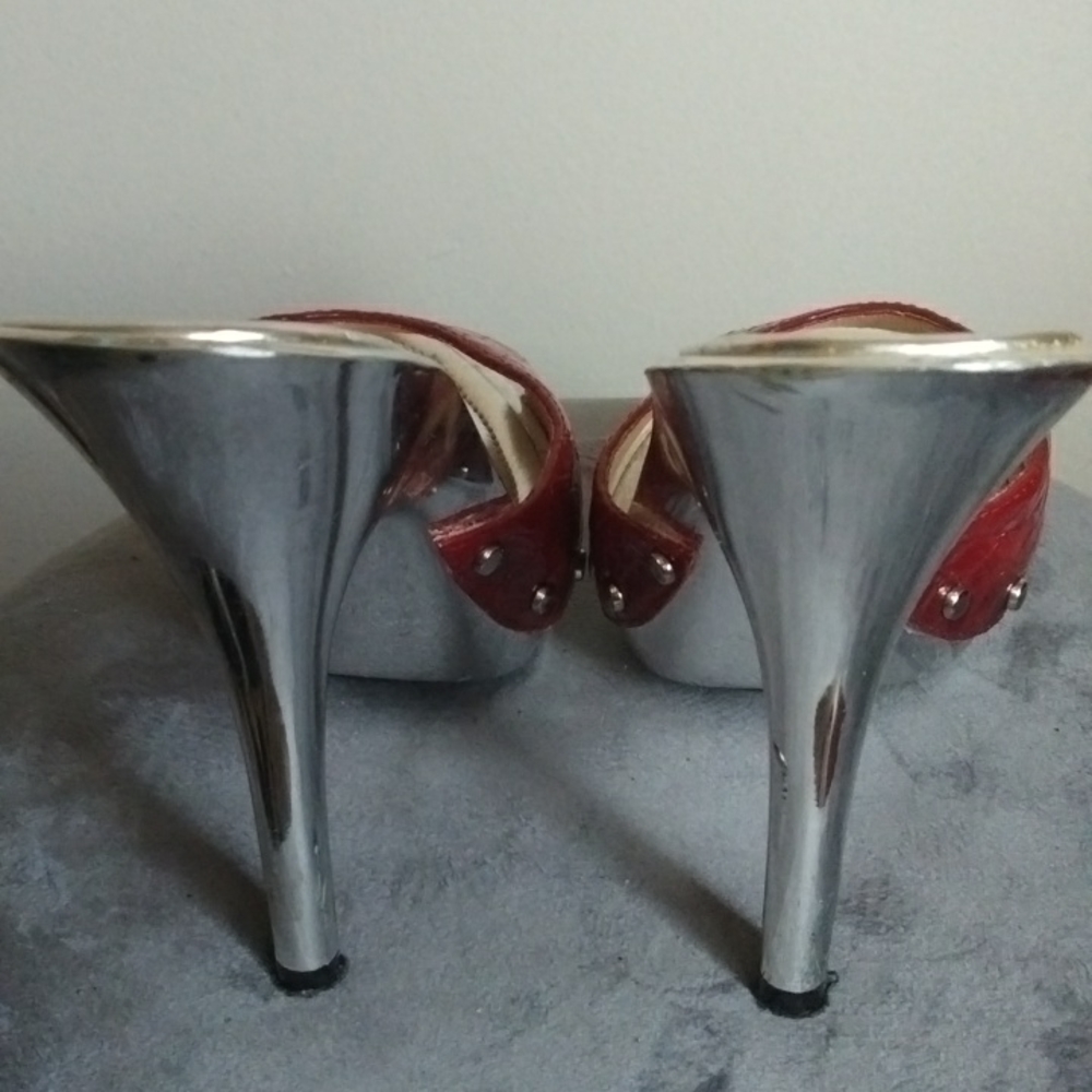 Sandals - Picture 3 of 3
